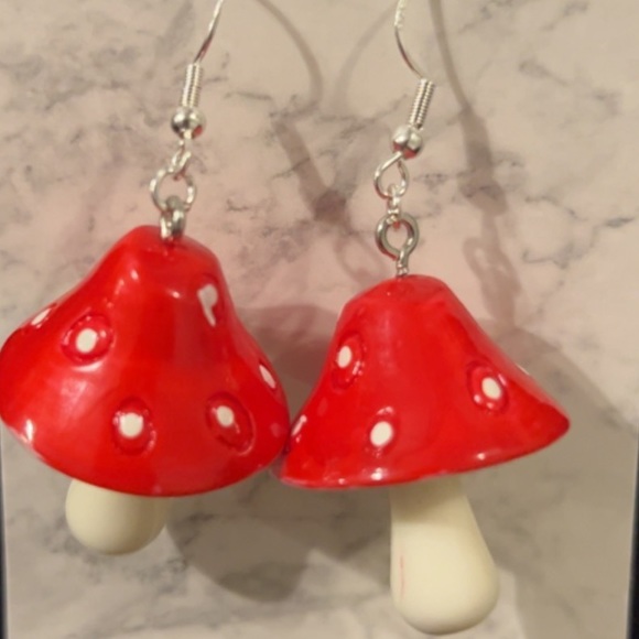 🟢Handmade Mushroom Earrings🍄 - Picture 3 of 4